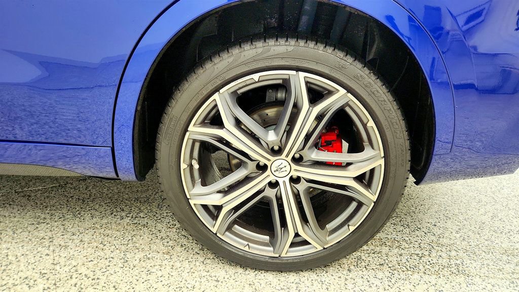 Used 2022 Maserati Levante Trofeo image 9