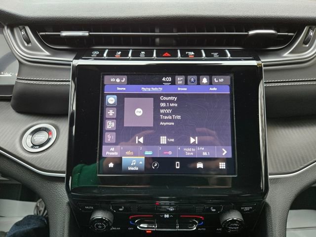 Used 2025 Jeep Grand Cherokee Altitude image 24