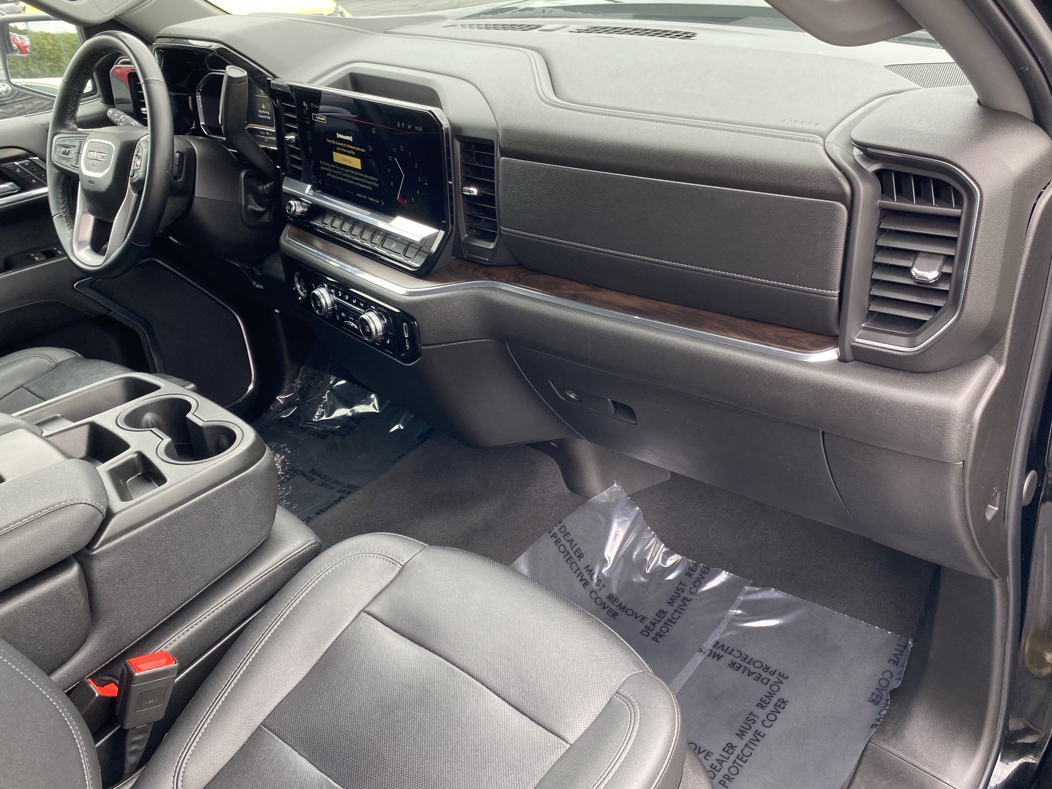 Used 2024 GMC Sierra 1500 SLT image 10