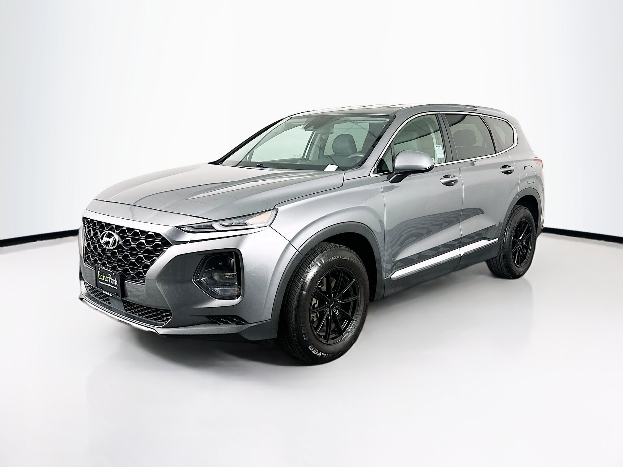 Used 2019 Hyundai Santa Fe SE FWD image 3