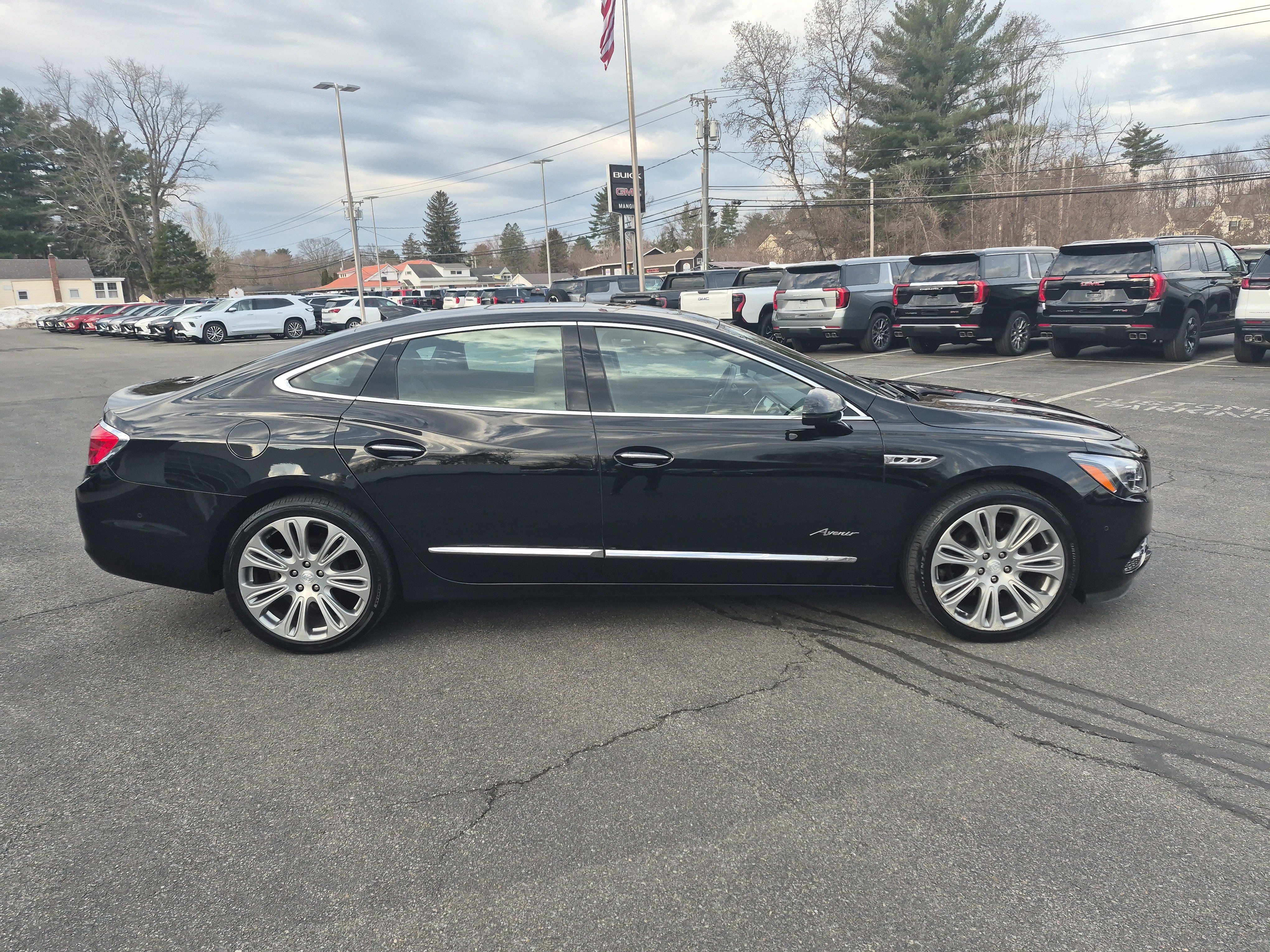Used 2018 Buick LaCrosse Avenir w/ Driver Confidence Package #2 image 7
