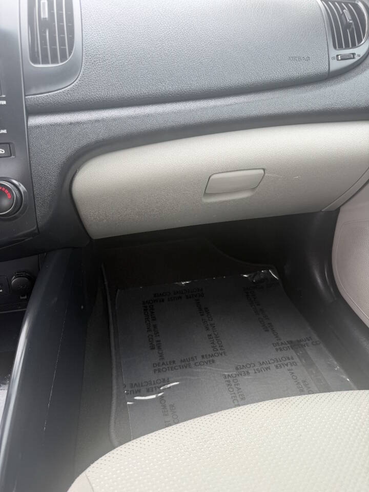 Used 2012 Kia Forte LX FWD image 7