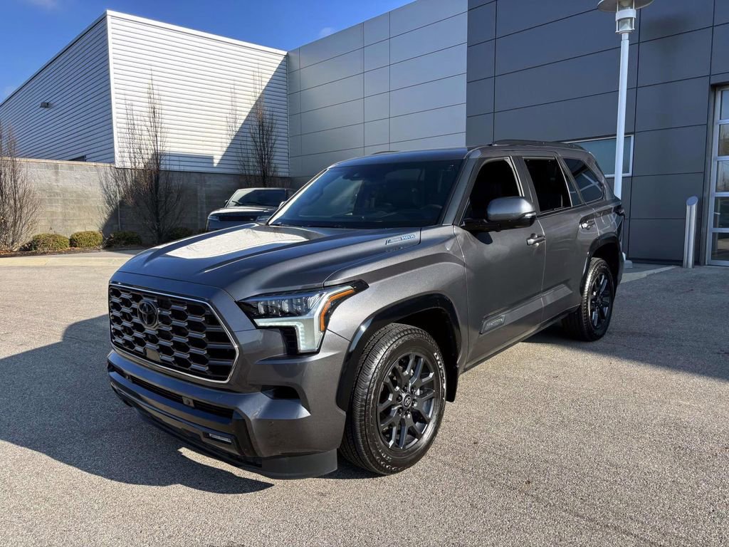 Used 2025 Toyota Sequoia Platinum image 3