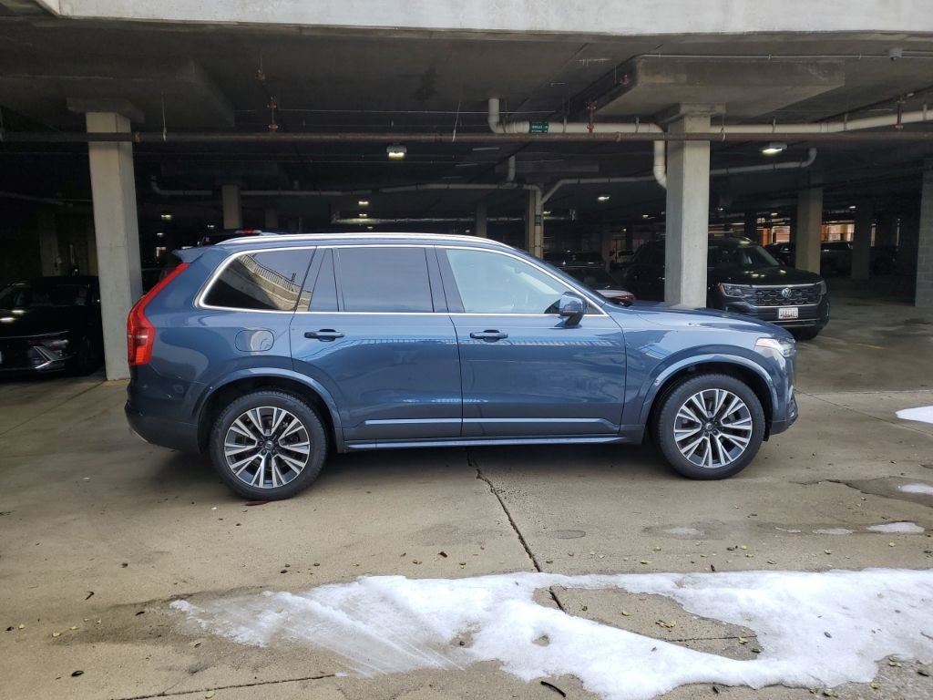 Certified 2022 Volvo XC90 T5 Momentum w/ Advanced Package image 6