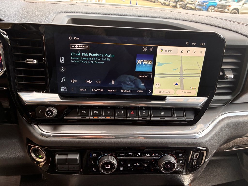 Used 2023 Chevrolet Silverado 1500 High Country w/ Technology Package image 32