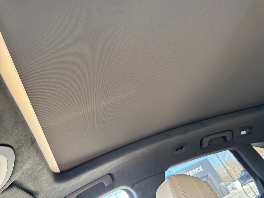 Used 2024 Porsche Macan GTS image 16