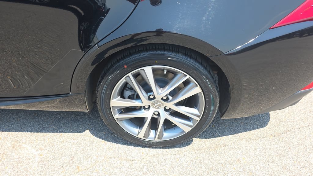 Used 2018 Lexus IS 300 w/ Accessory Package 2 RWD image 9
