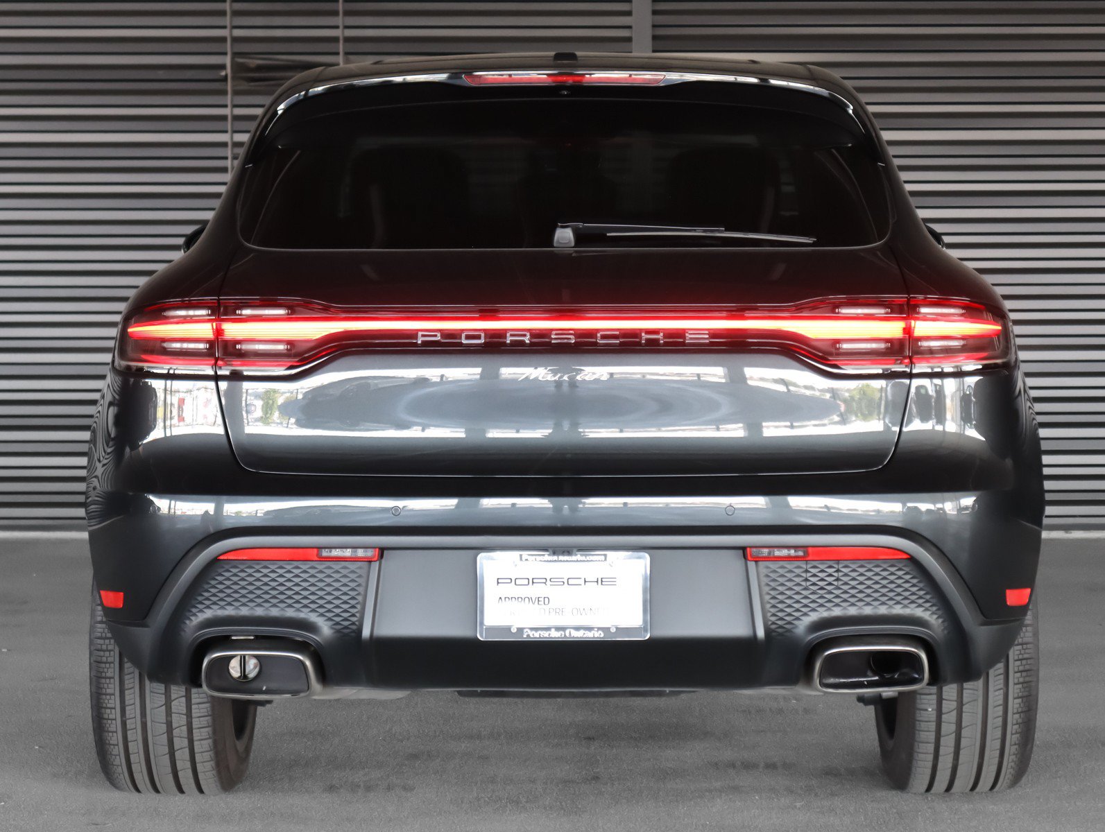 Certified 2026 Porsche Macan AWD/4WD image 9