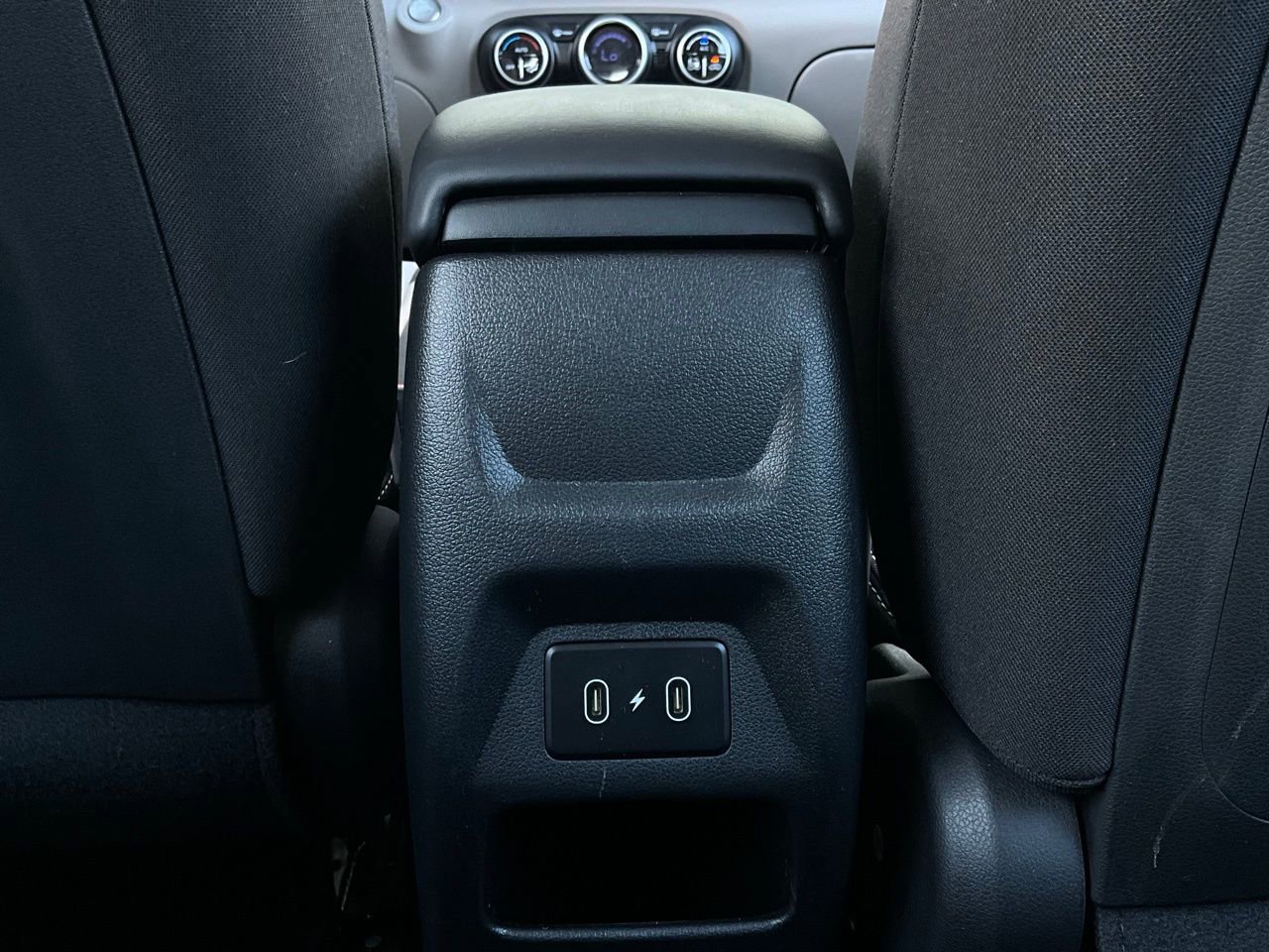 Used 2025 Hyundai Venue SEL image 12