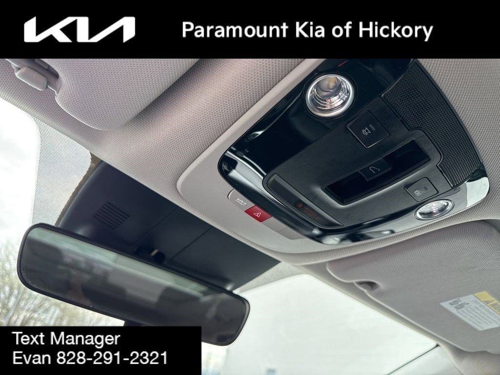 Used 2025 Kia Sorento S w/ Panoramic Sunroof Package image 32