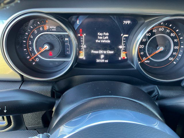 Used 2022 Jeep Gladiator Overland w/ Cold Weather Group AWD/4WD image 15