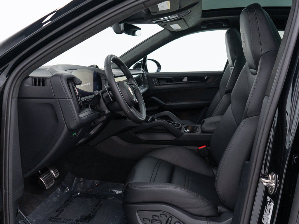 Certified 2026 Porsche Cayenne GTS AWD/4WD image 15