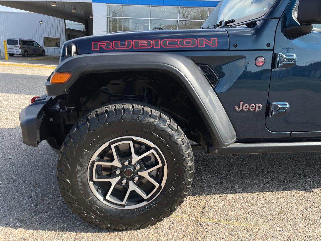 Used 2025 Jeep Wrangler Unlimited Rubicon image 2