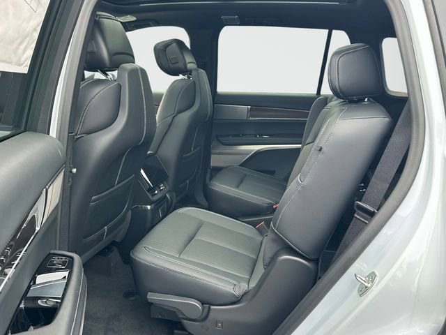 New 2026 Cadillac Vistiq Luxury image 11