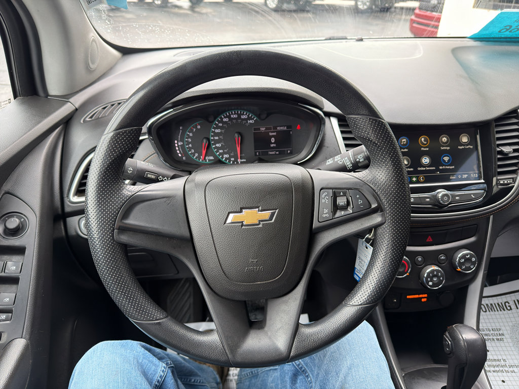 Used 2018 Chevrolet Trax LS AWD/4WD image 17