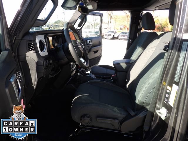 Used 2024 Jeep Wrangler Sahara image 30