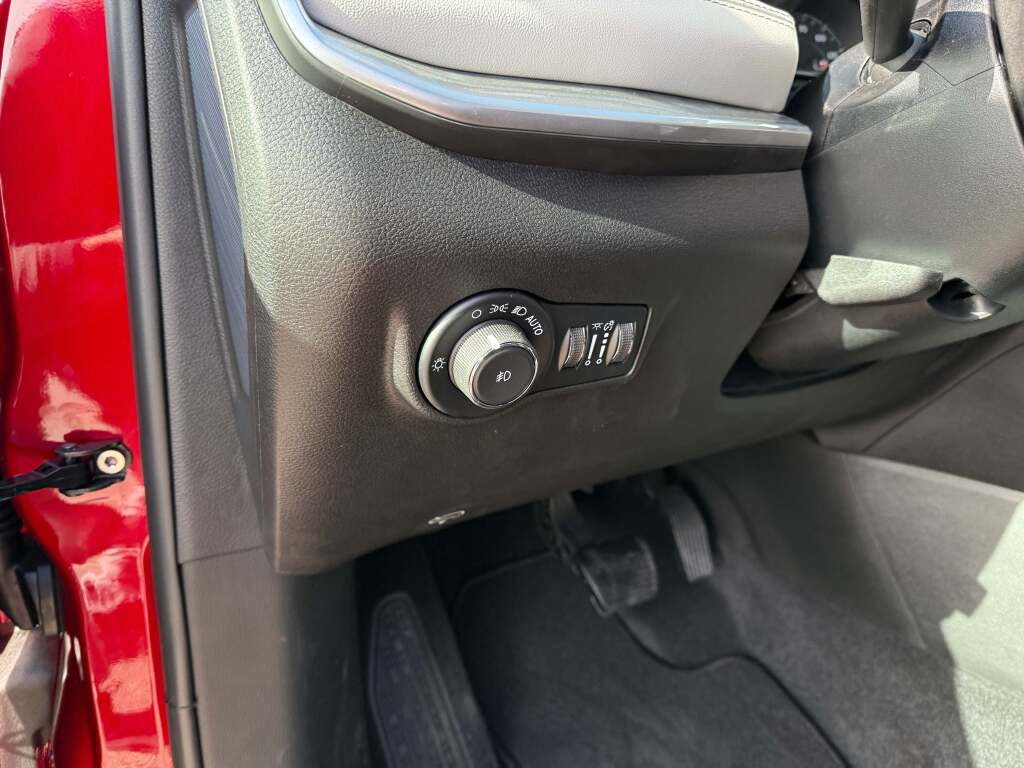 New 2026 Jeep Compass Limited image 28