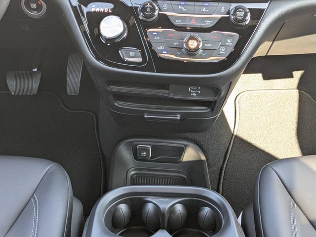 New 2026 Chrysler Voyager LX FWD image 18
