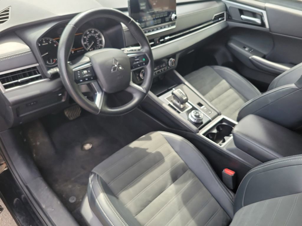 Used 2024 Mitsubishi Outlander SE AWD/4WD image 19