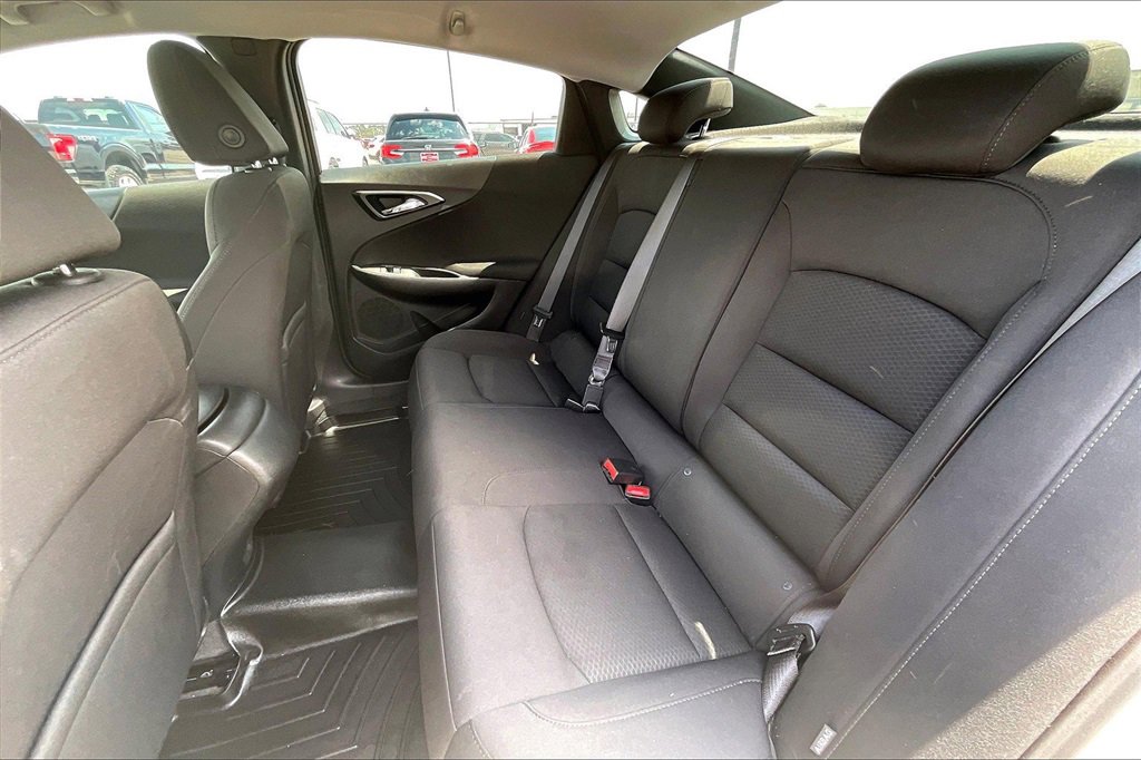 Used 2020 Chevrolet Malibu LS image 19