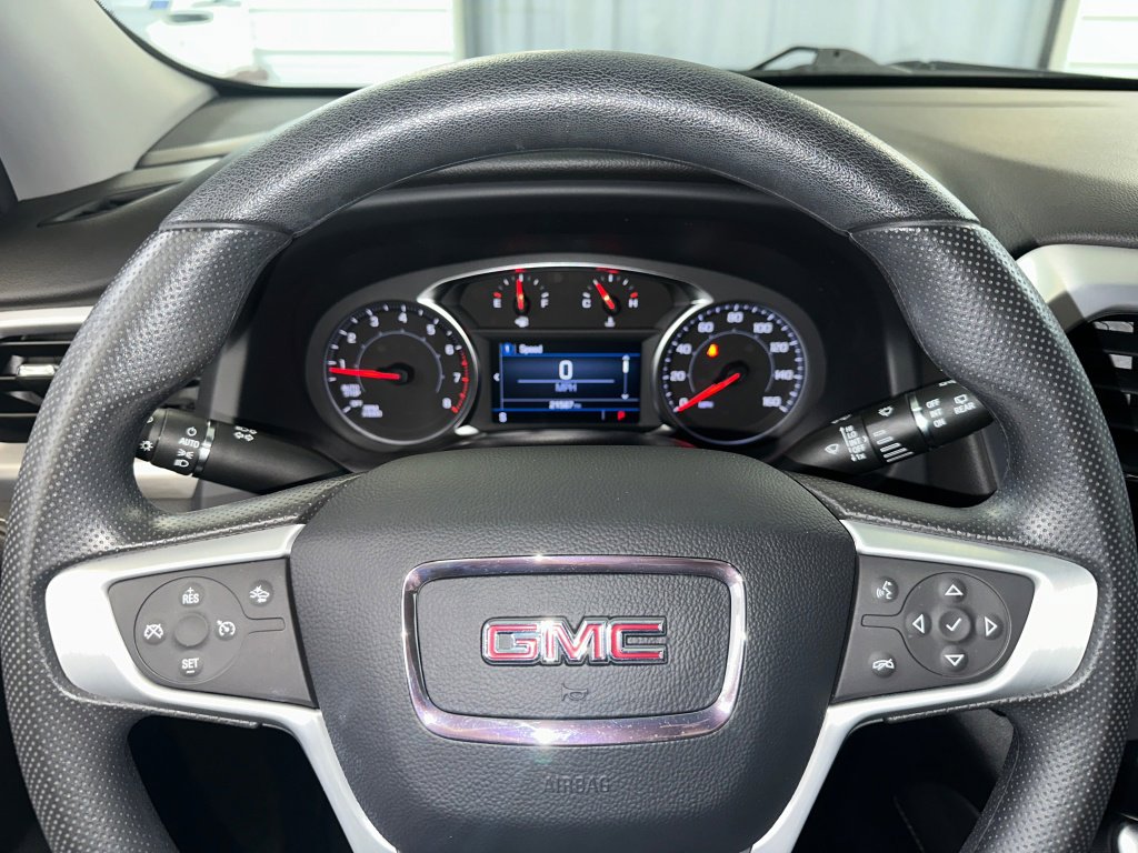 Certified 2023 GMC Acadia SLE w/ Driver Convenience Package image 7
