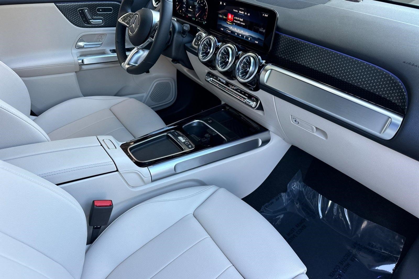 New 2025 Mercedes-Benz GLB 250 image 25