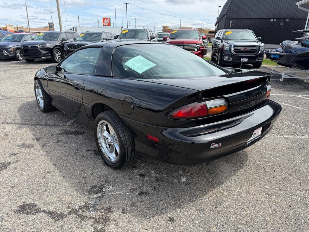 Used 1997 Chevrolet Camaro Z28 w/ Preferred Equipment Group 2 RWD image 3