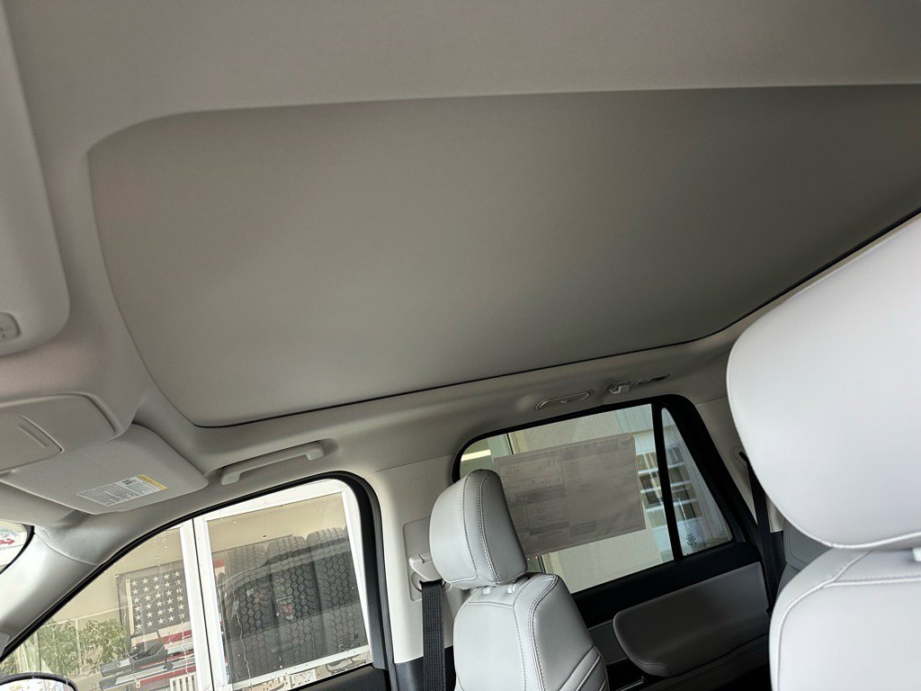 New 2025 Ford Expedition Active image 23