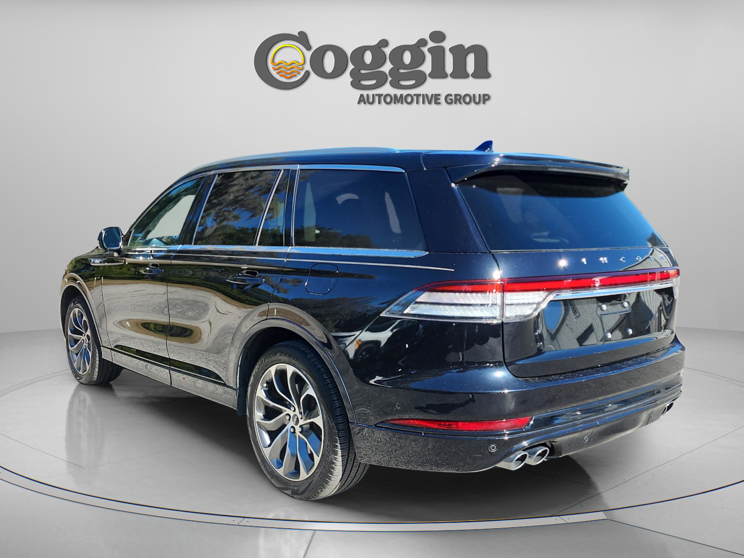 Used 2021 Lincoln Aviator Grand Touring w/ Equipment Group 301A AWD/4WD image 4