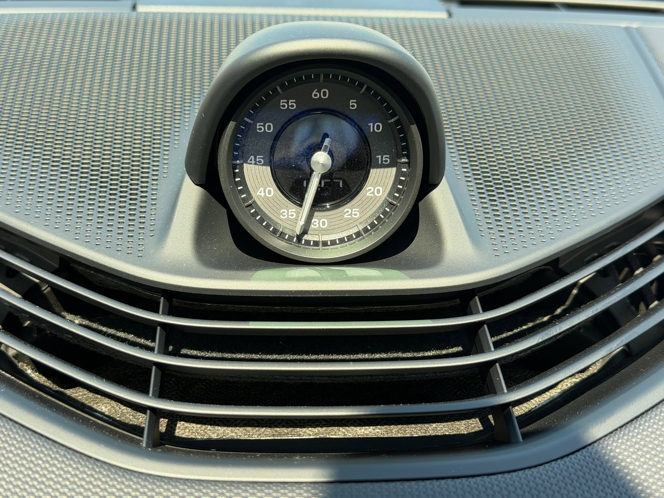 New 2026 Porsche Taycan 4S AWD/4WD image 27