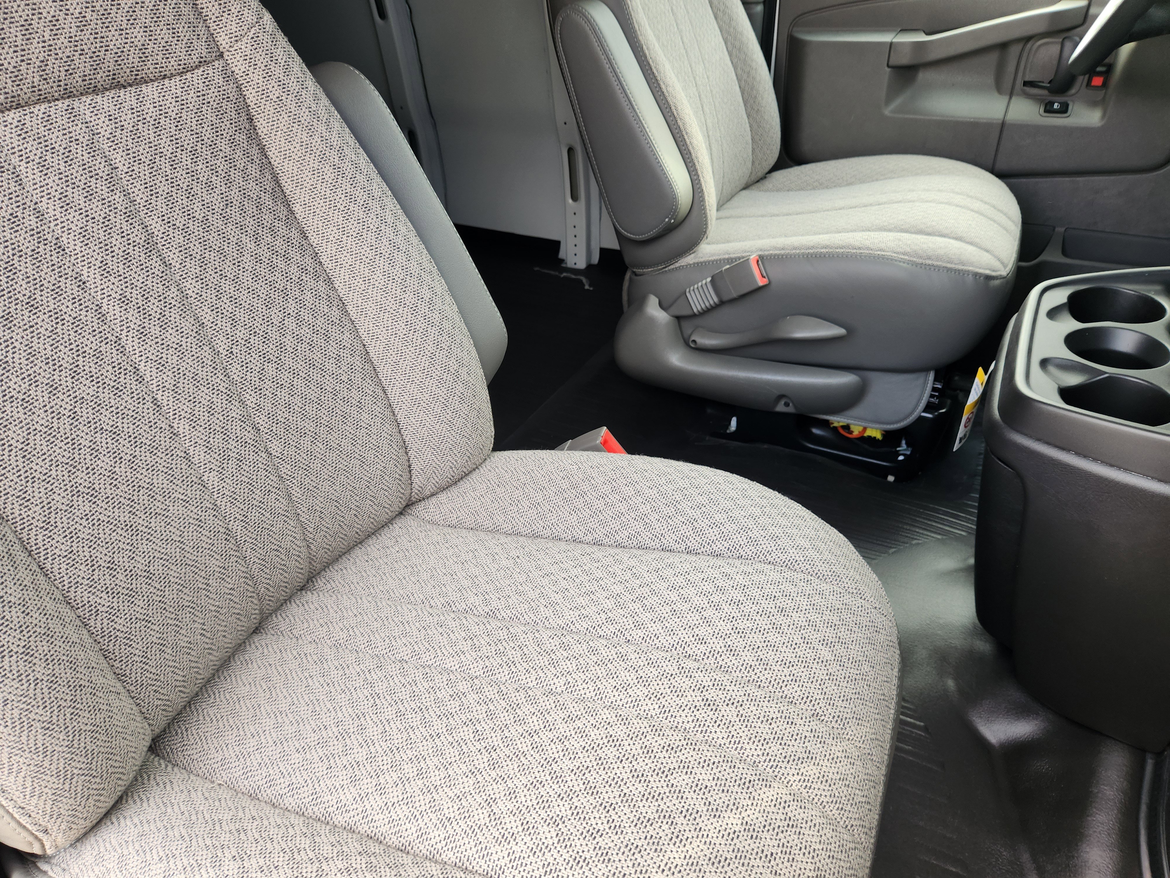 New 2025 GMC Savana 3500 Extended w/ Driver Convenience Package image 10