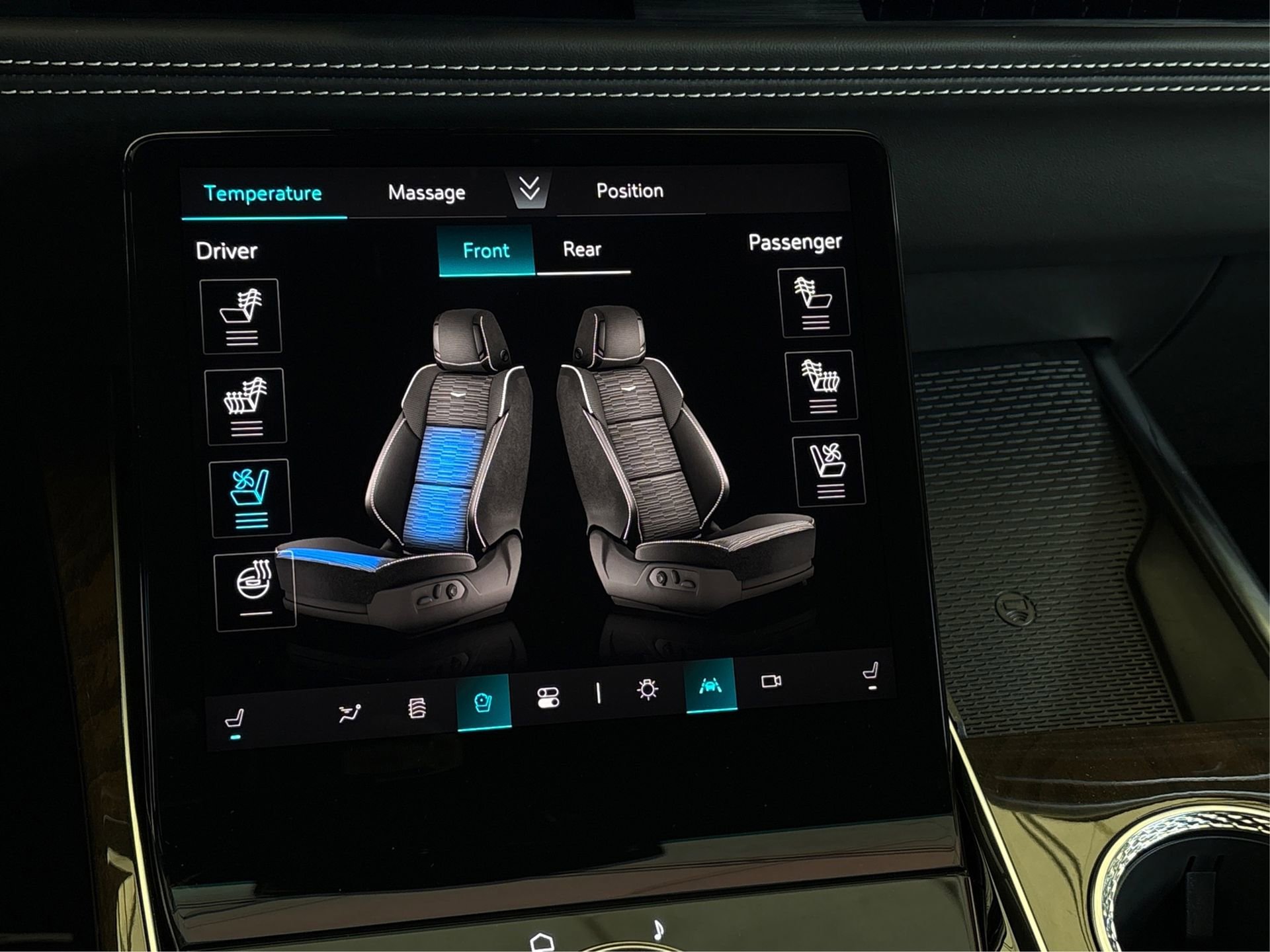 New 2026 Cadillac Escalade ESV Platinum Sport w/ LPO, ONYX Package image 34