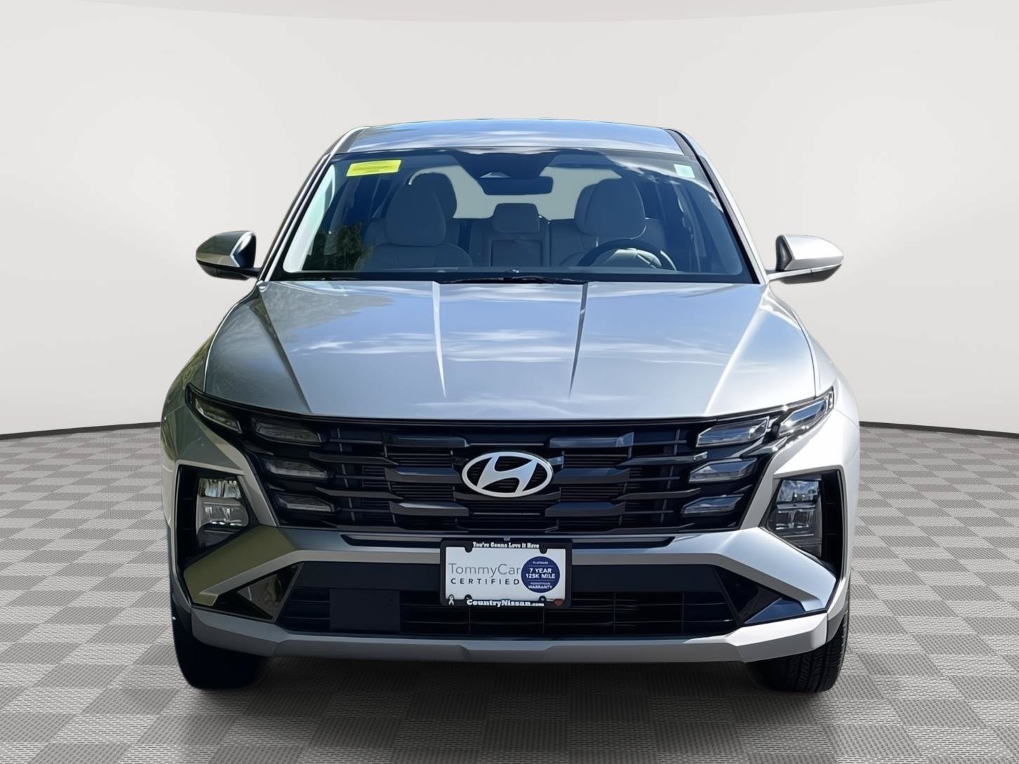 Used 2025 Hyundai Tucson SE AWD/4WD image 2