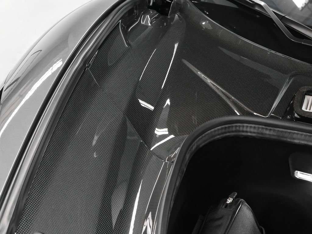 Certified 2022 Ferrari F8 Tributo RWD image 19