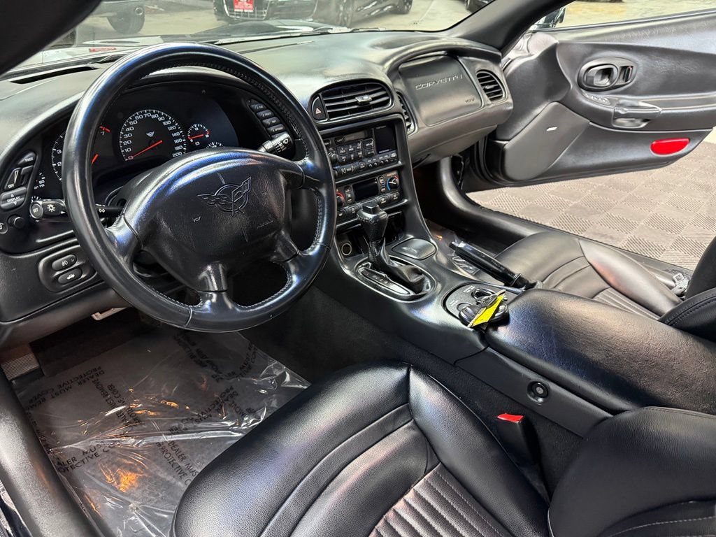 Used 2004 Chevrolet Corvette Convertible w/ Preferred Equipment Group RWD image 28