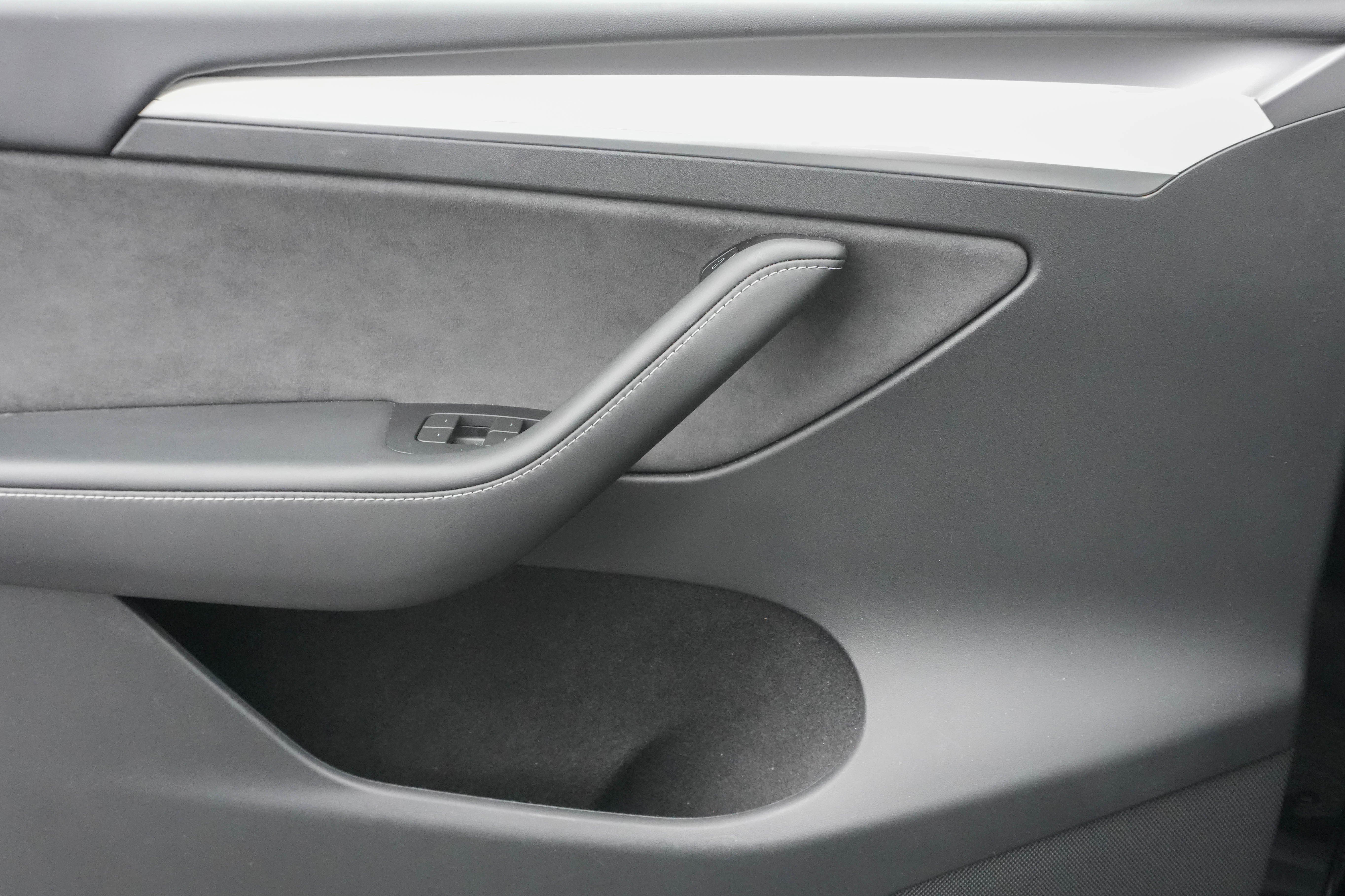 Used 2024 Tesla Model Y Performance image 27