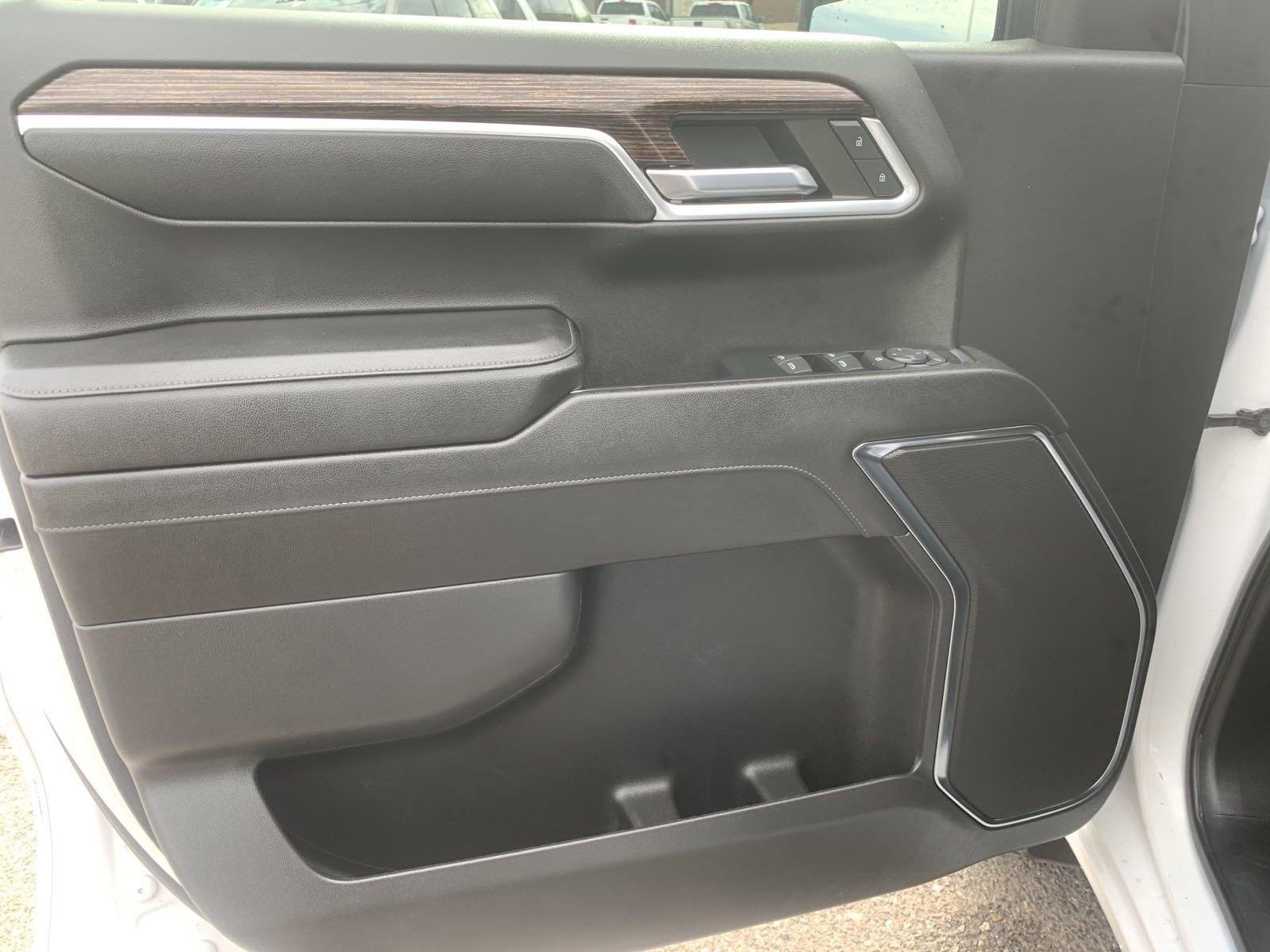 Used 2023 GMC Sierra 1500 Elevation image 13