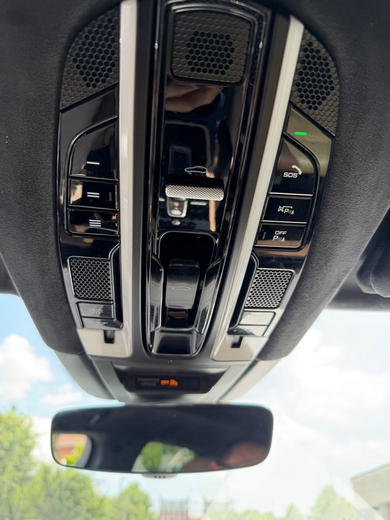 Used 2019 Porsche Cayenne Turbo AWD/4WD image 18