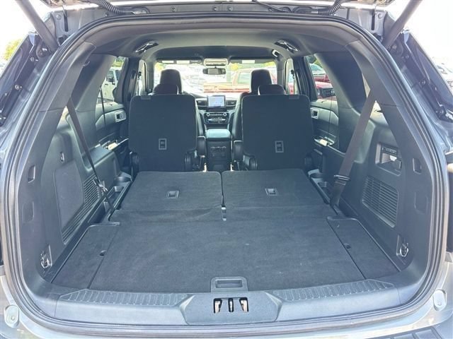Certified 2023 Ford Explorer Platinum w/ Equipment Group 601A AWD/4WD image 20