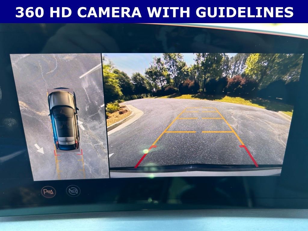 Used 2025 Cadillac Lyriq Sport RWD image 4