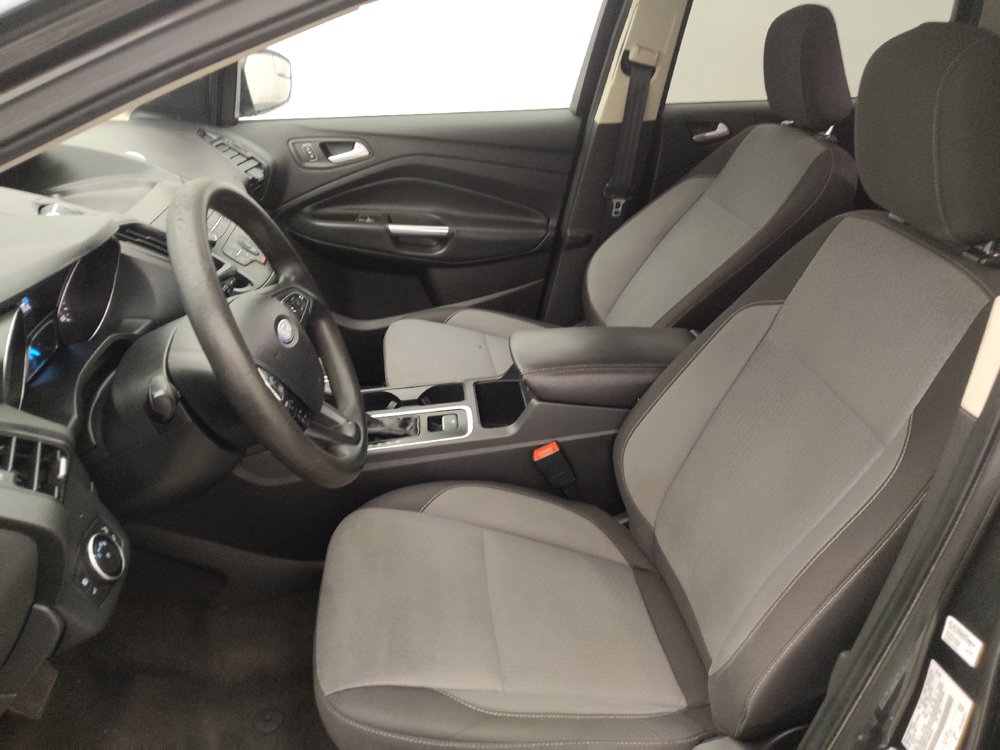 Used 2018 Ford Escape SE FWD image 17