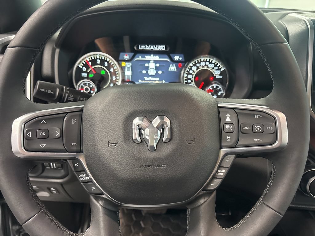 Used 2025 RAM 1500 Big Horn AWD/4WD image 18