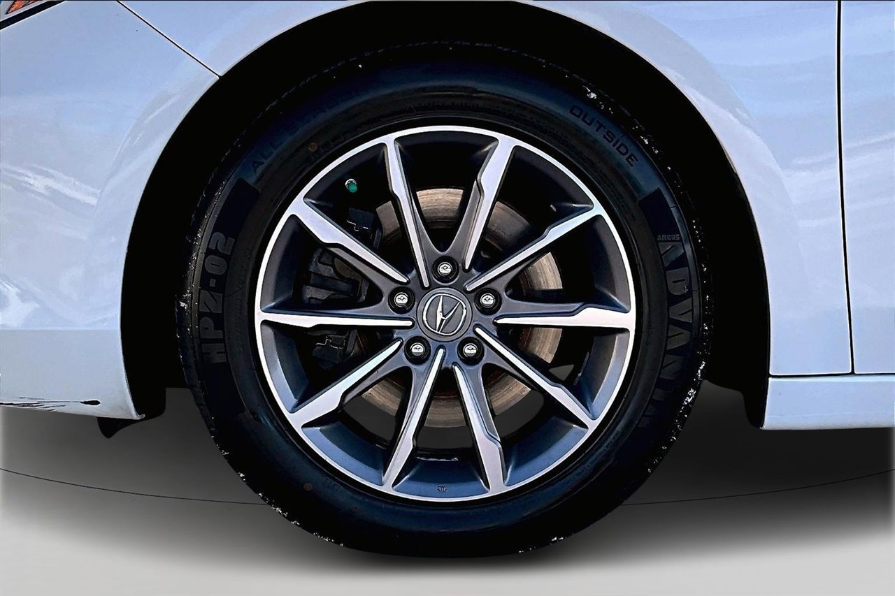 Used 2020 Acura TLX image 32