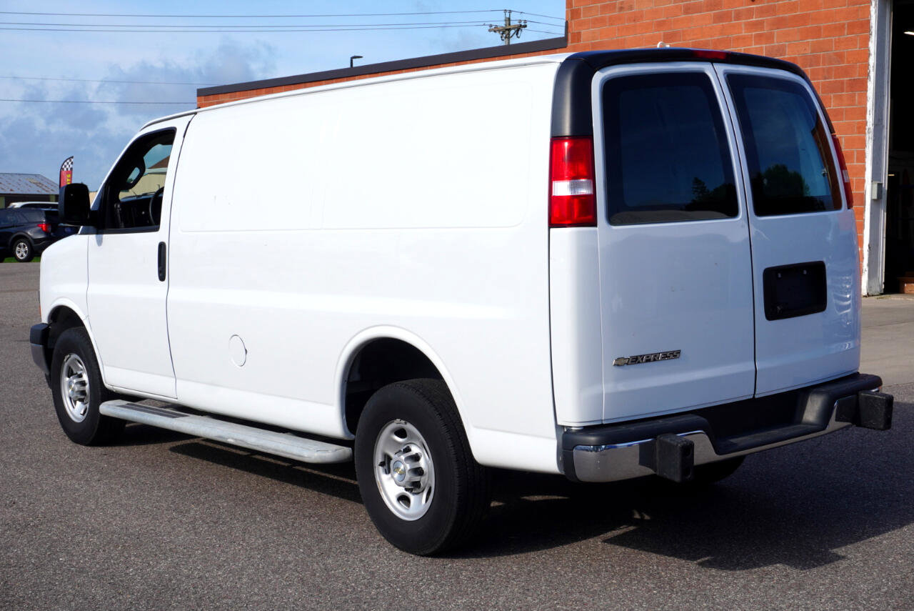 Used 2022 Chevrolet Express 2500 w/ Driver Convenience Package image 3