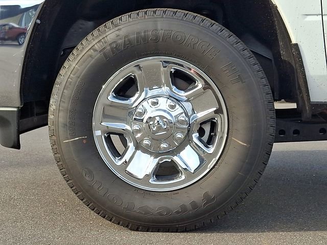 Used 2024 RAM 2500 Tradesman w/ Chrome Appearance Group AWD/4WD image 8
