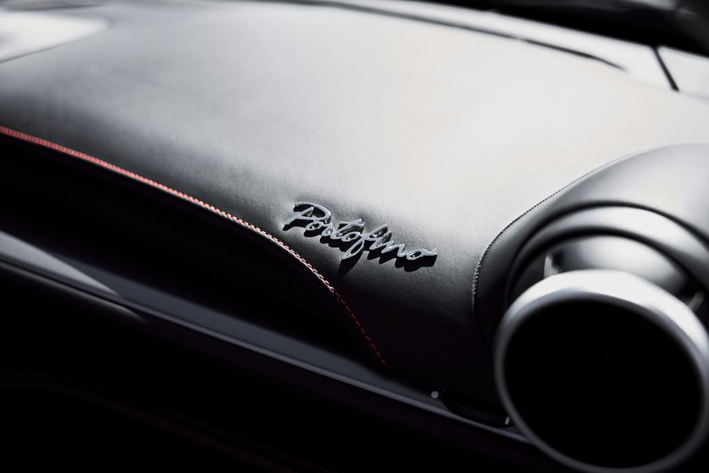 Used 2020 Ferrari Portofino RWD image 43