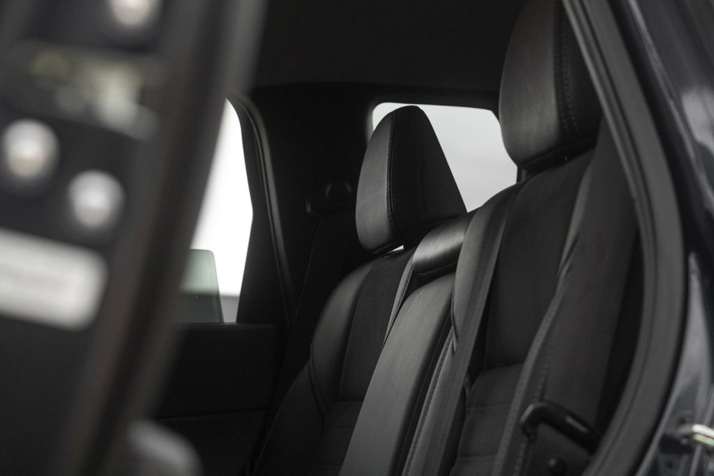 Used 2024 Mitsubishi Outlander SE Black Edition image 40