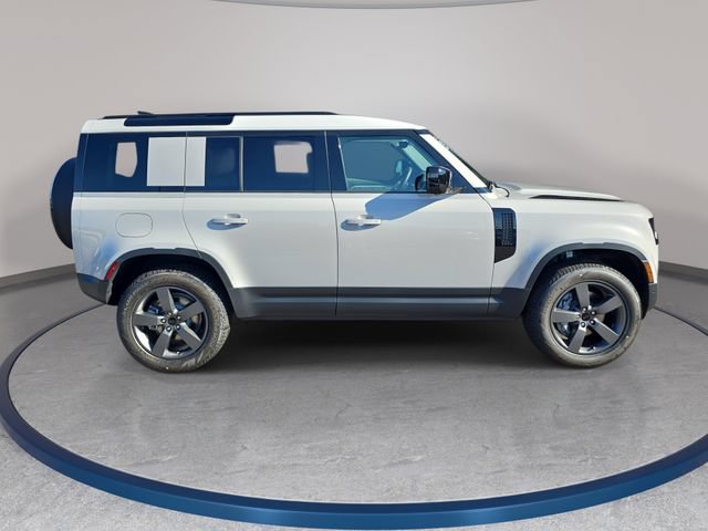 New 2026 Land Rover Defender 110 S AWD/4WD image 4