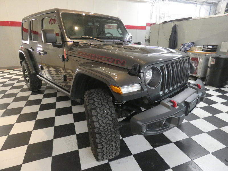 Used 2023 Jeep Wrangler Unlimited Rubicon image 3