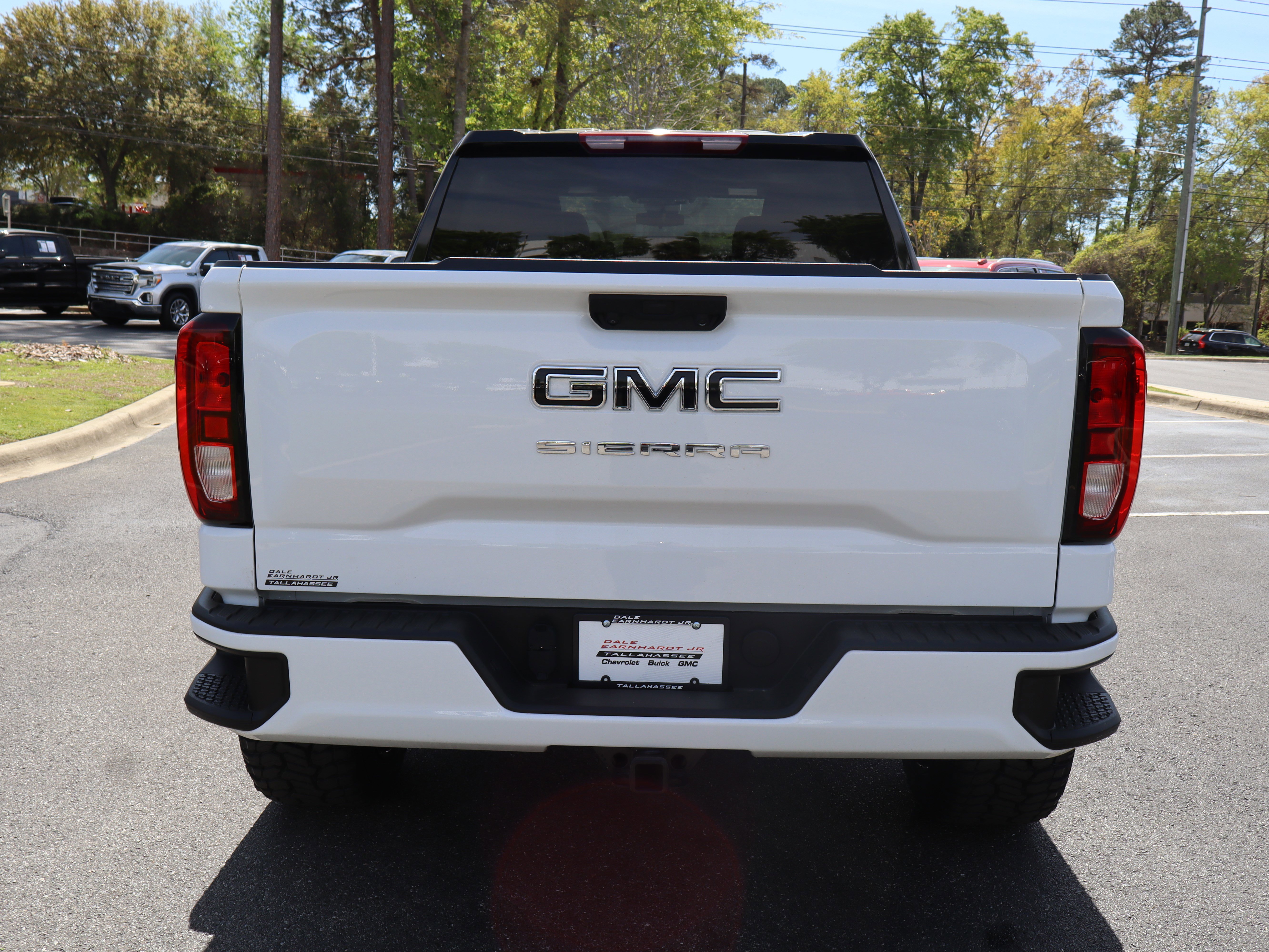 Used 2025 GMC Sierra 1500 Elevation AWD/4WD image 8